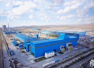 Industrial Engine Stalls as Iran's Factories Face Mounting Pressures
